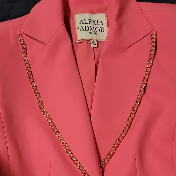 Alexia Admor Pink Blazer with Gold Buttons - Picture 5 of 6